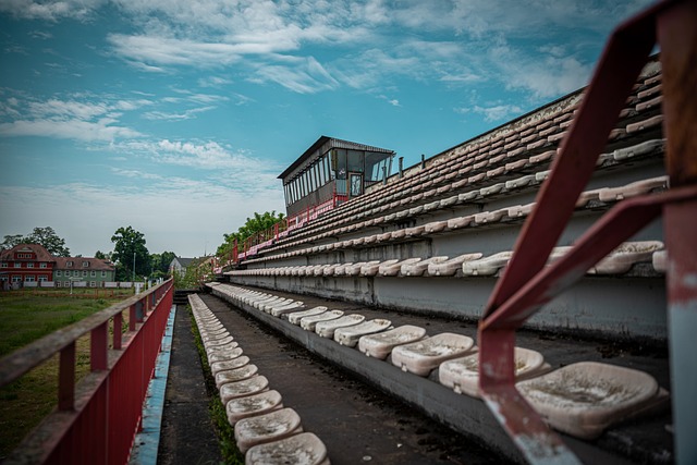 通过对比约 通过对比约